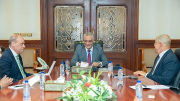 جمبلاط: نعمل على تنفيذ التوجيهات الرئاسية في إطار الاستراتيجية الوطنية للصناعة والتعاون مع القطاع الخاص