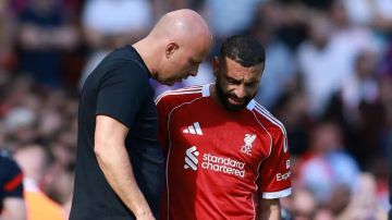 سلوت يتوقع موعد عودة محمد صلاح سلوت يتوقع موعد عودة محمد صلاح