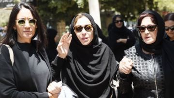 منة شلبي تتلقى عزاء والدها بمسجد المشير.. الأربعاء منة شلبي تتلقى عزاء والدها بمسجد المشير.. الأربعاء