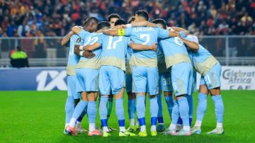 الأهلي يستقر على استعادة نجم سيراميكا كليوباترا في الصيف الأهلي يستقر على استعادة نجم سيراميكا كليوباترا في الصيف