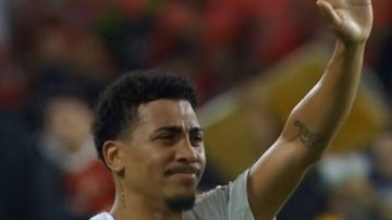 إصابة بيزيرا تربك الزمالك أمام شباب بلوزداد.. وأحمد شريف بديلا