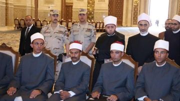 وزير الأوقاف يتفقد برنامج تدريب أئمة دفعة الشيخ حسن العطار بمسجد مصر الكبير