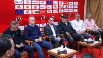 ترتيبات مكثفة بالأهلي لبطولة أفريقيا لسيدات الكرة الطائرة ترتيبات مكثفة بالأهلي لبطولة أفريقيا لسيدات الكرة الطائرة