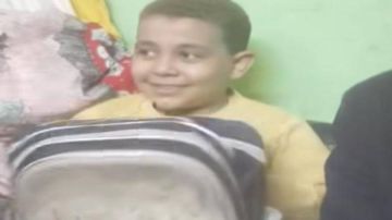 والدة الطالب عصام: الناس ظالمانا وإحنا مش بنعمل تريند.. ومدير المدرسة عوضنا بشنطة جديدة