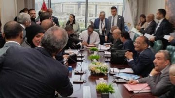 وزير الصحة يعقد اجتماعه الأسبوعي مع نواب مجلسي النواب والشيوخ وزير الصحة يعقد اجتماعه الأسبوعي مع نواب مجلسي النواب والشيوخ