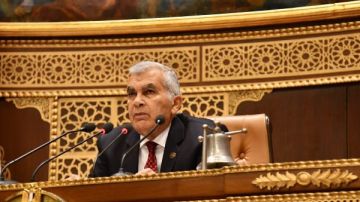 رئيس الشيوخ ينعي والد رئيس مجلس الوزراء رئيس الشيوخ ينعي والد رئيس مجلس الوزراء