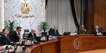 الحكومة المصرية تمد مواعيد غلق المحال حتى 11 مساء خلال أعياد المسيحيين