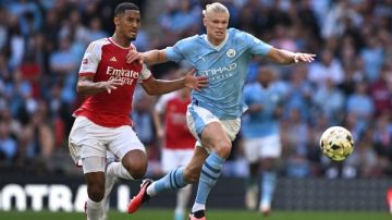 السبت يشعلها.. والأحد قد يتوج بطلا .. أسبوع الحسم ينفجر في الدوري الإنجليزي