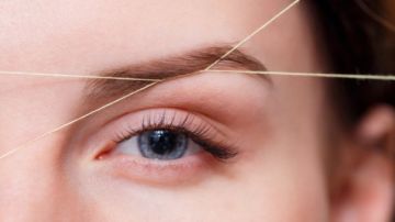 حكم إزالة الشعر الزائد من الحواجب دون رسمها.. الإفتاء توضح حكم إزالة الشعر الزائد من الحواجب دون رسمها.. الإفتاء توضح