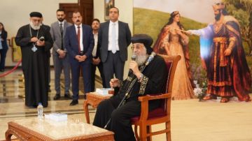 خلال استقباله مهنئيه من الأساقفة والكهنة وأبناء الكنيسة.. قداسة البابا: فعل القيامة الأصيل أسقط عبارة مفيش فايدة