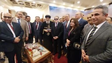 رئيس الوفد يزور الكاتدرائية لتقديم التهنئة للبابا تواضروس الثانى بمناسبة عيد القيامة