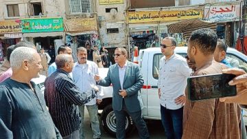 الأقصر.. حملة لإعادة الانضباط لشارع أحمد عرابي بإسنا