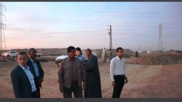 محافظ أسوان يقود حملة لإزالة حالة تعدى على ٨ فدان بقرية القنان ، وإحالة المتعدى للنيابة العسكرية، وإقالة رئيس القرية وتحويله للجهات القانونية