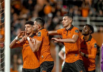 تعادل سلبي بين نهضة بركان والجيش الملكي في الشوط الأول بدوري الأبطال