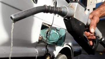 بعد هبوط النفط عالميا.. أسعار البنزين والسولار وفقا لآخر تحديث