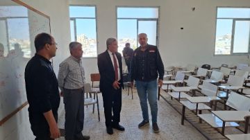 وفد من اللجنة المصرية يزور المعاهد الأزهرية في غزة