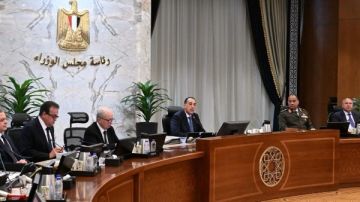 رئيس الوزراء: غلق المحال في التاسعة مساء يوفر الكثير للدولة.. وبدء العمل عن بعد الأحد