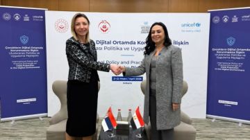 مايا مرسي تلتقي وزيرة التمكين الاقتصادي والسياسي للنساء بجمهورية صربيا