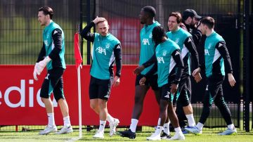 بعد محمد صلاح وروبرتسون.. تحديد ثالث الراحلين عن ليفربول