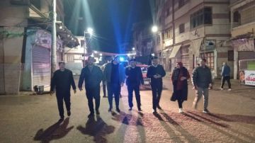 محافظ دمياط يتابع قرار غلق المحال العامة بالمراكز والمدن