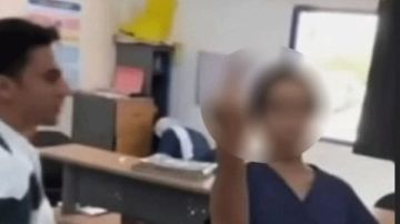إشارة قبيـ ـحة.. القصة الكاملة لـ خناقة طبيبة مع مريضة داخل مستشفى دهب.. تحقيق عاجل ومحضر رسمي إشارة قبيـ ـحة.. القصة الكاملة لـ خناقة طبيبة مع مريضة داخل مستشفى دهب.. تحقيق عاجل ومحضر رسمي