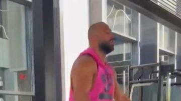 استمر.. ميدو يشارك فيديو من الچيم بأحدث ظهور استمر.. ميدو يشارك فيديو من الچيم بأحدث ظهور