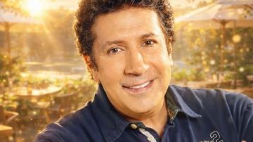 هاني رمزي يمازح جمهوره بعد ارتفاع أسعار الذهب