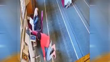 مصر.. غضب بعد فيديو سرقة هاتف داخل مسجد والداخلية تعقب