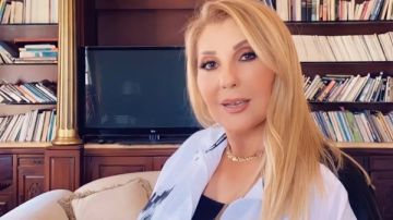نادية الجندي تخطف الأنظار بإطلالة شبابية نادية الجندي تخطف الأنظار بإطلالة شبابية