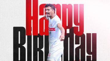 الزمالك يحتفل بعيد ميلاد حسام عبد المجيد الزمالك يحتفل بعيد ميلاد حسام عبد المجيد