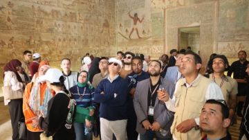 الطلاب الوافدون يزرون المناطق الأثرية بالمنيا.. صور الطلاب الوافدون يزرون المناطق الأثرية بالمنيا.. صور