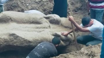 العثور على تمثال أثري ضخم بموقع تل فرعون بالشرقية العثور على تمثال أثري ضخم بموقع تل فرعون بالشرقية