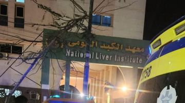 10 سيارات إطفاء.. السيطرة على حريق المبني القديم لمعهد الكبد بالمنوفية 10 سيارات إطفاء.. السيطرة على حريق المبني القديم لمعهد الكبد بالمنوفية