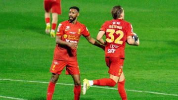 القادسية يسحق الرياض 4-0 في الدوري السعودي القادسية يسحق الرياض 4-0 في الدوري السعودي