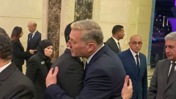 وزراء وكبار رجال الدولة يقدمون واجب العزاء في وفاة والدة وزير الصناعة