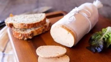 زي المحلات.. طريقة عمل لانشون الفراخ زي المحلات.. طريقة عمل لانشون الفراخ
