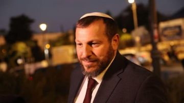 وزير إسرائيلي يدعو لإغلاق السفارة التركية وينشر صورة مهينة لأردوغان