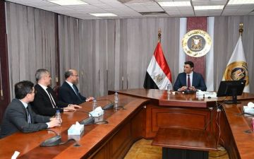 وزير الصناعة يبحث مع صافولا للأغذية خطط الشركة التوسعية في مصر