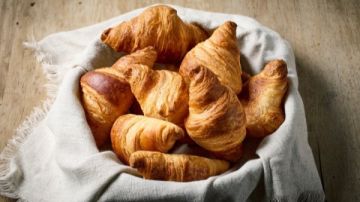 نشرة المرأة والمنوعات أطعمة ومشروبات تحميك من نزلات البرد.. وخبراء فرنسيون يحذرون من تناول الكرواسان