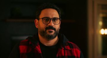 الموت يفجع أكرم حسني الموت يفجع أكرم حسني