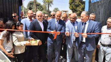 ضمن احتفالات المحافظة بعيدها القومي الـ277 .. محافظ أسيوط يفتتح مدرسة الوليدية الابتدائية الحديثة