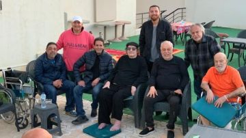 لفتة إنسانية.. استقبال الفنان نبيل نور الدين في دار رعاية كبار الفنانين خاص