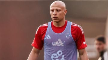 وكيل عمرو الجزار يكشف سبب غيابه عن الأهلي منذ انضمامه