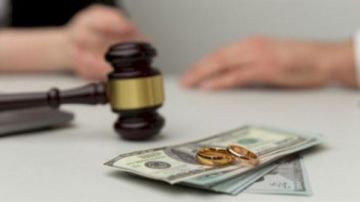 للمطلقات غرامة كبرى تنتظر المتهربين من سداد النفقة بعد قرار النيابة