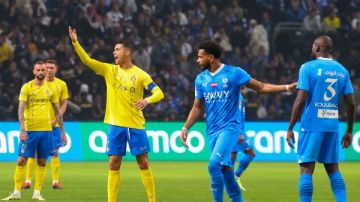 كأس آسيا .. بثلاثيه نظيفه النصر ينهي الشوط الأول أمام الوصل كأس آسيا .. بثلاثيه نظيفه النصر ينهي الشوط الأول أمام الوصل