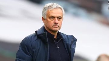 مورينيو يفتح باب العودة إلى ريال مدريد مورينيو يفتح باب العودة إلى ريال مدريد