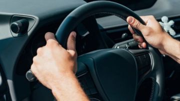 اهتزاز السيارة عند السرعة.. أهم الأسباب والحلول؟