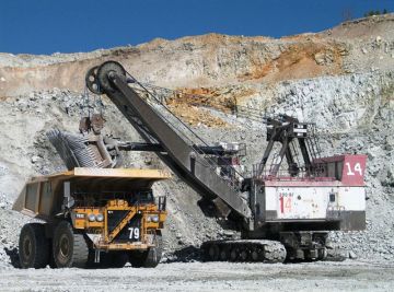 عقوبة استغلال الأراضي الزراعية في إقامة المحاجر