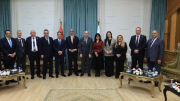 محافظ الجيزة يستقبل أعضاء بـ مجلسي النواب والشيوخ للتهنئة بالعيد القومي