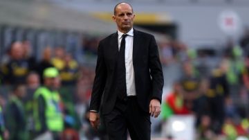 أليغري يتمسك بالاستمرار مع ميلان رغم تكهنات بتدريب منتخب إيطاليا